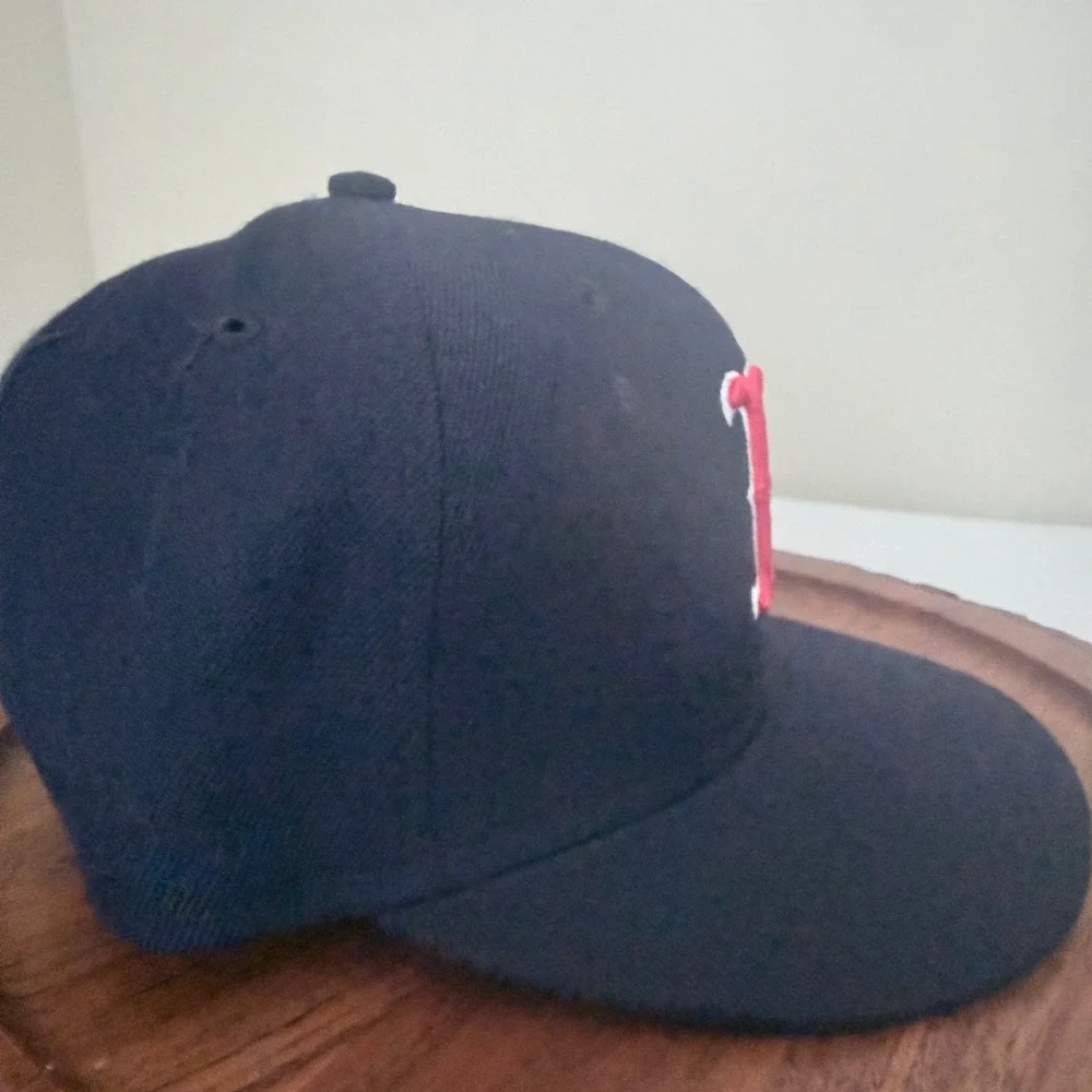 New Era 59FIFTY Boston Red Sox Hat Kids 6 3/4 Black Fitted Baseball Cap MLB